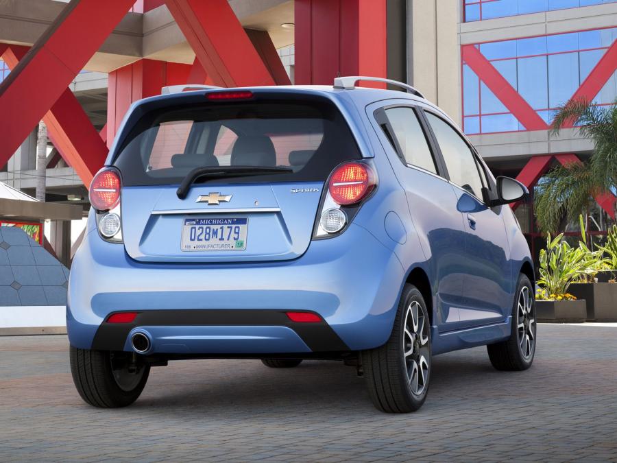  Chevrolet Spark 2012 года  (US) (фото 10 из 16)